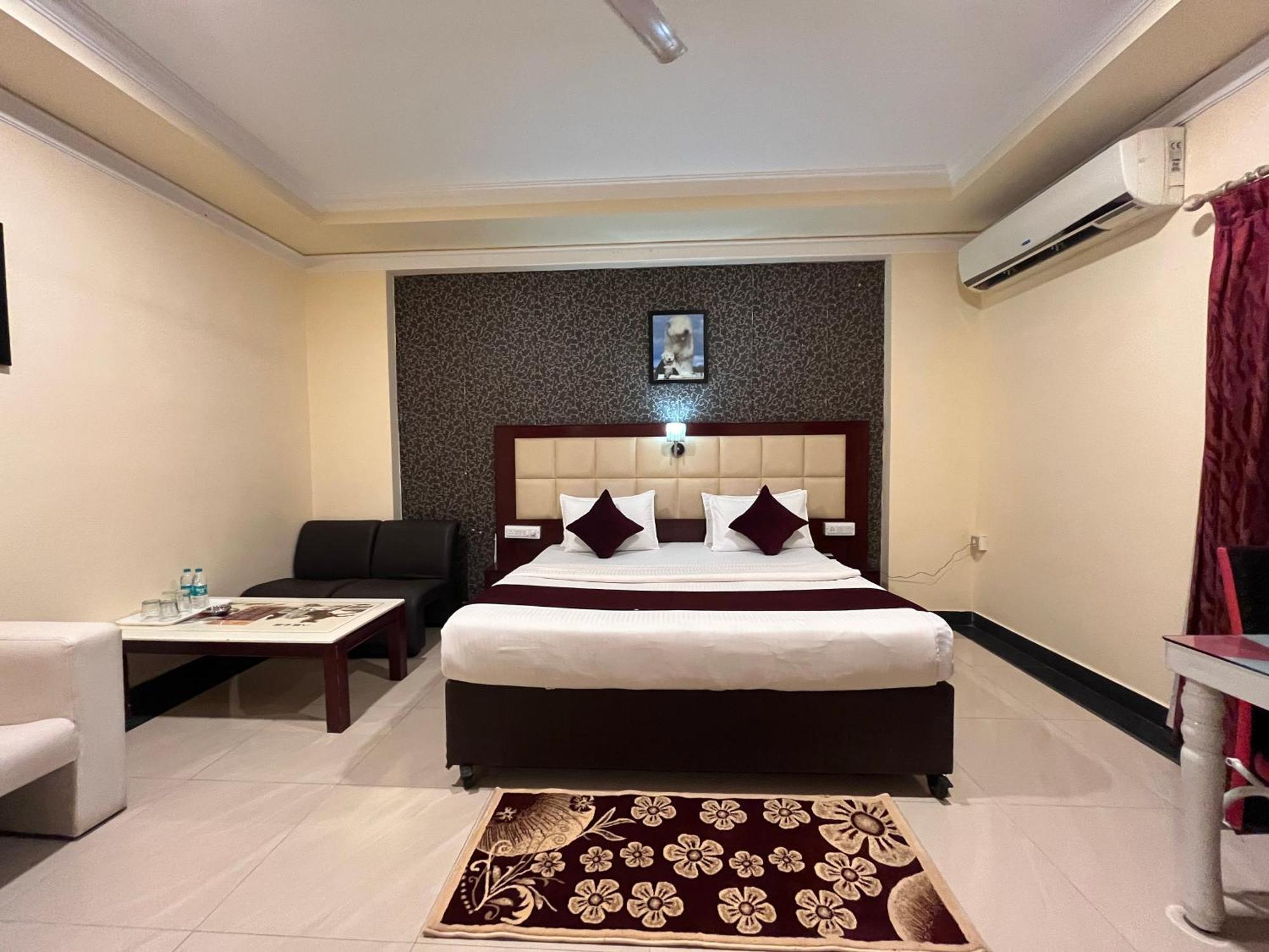Ananya Comfortss Hospet Exteriér fotografie