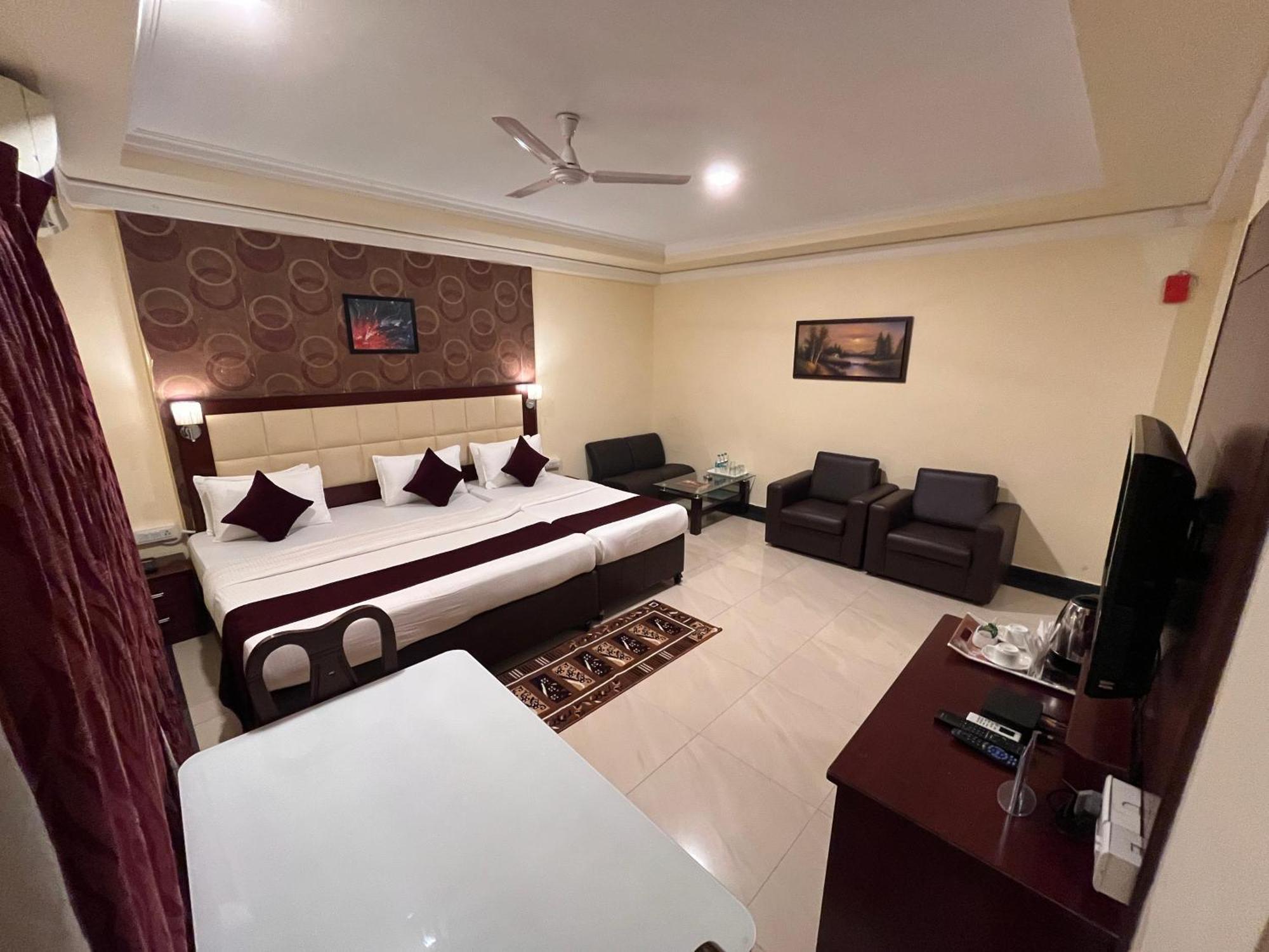 Ananya Comfortss Hospet Exteriér fotografie