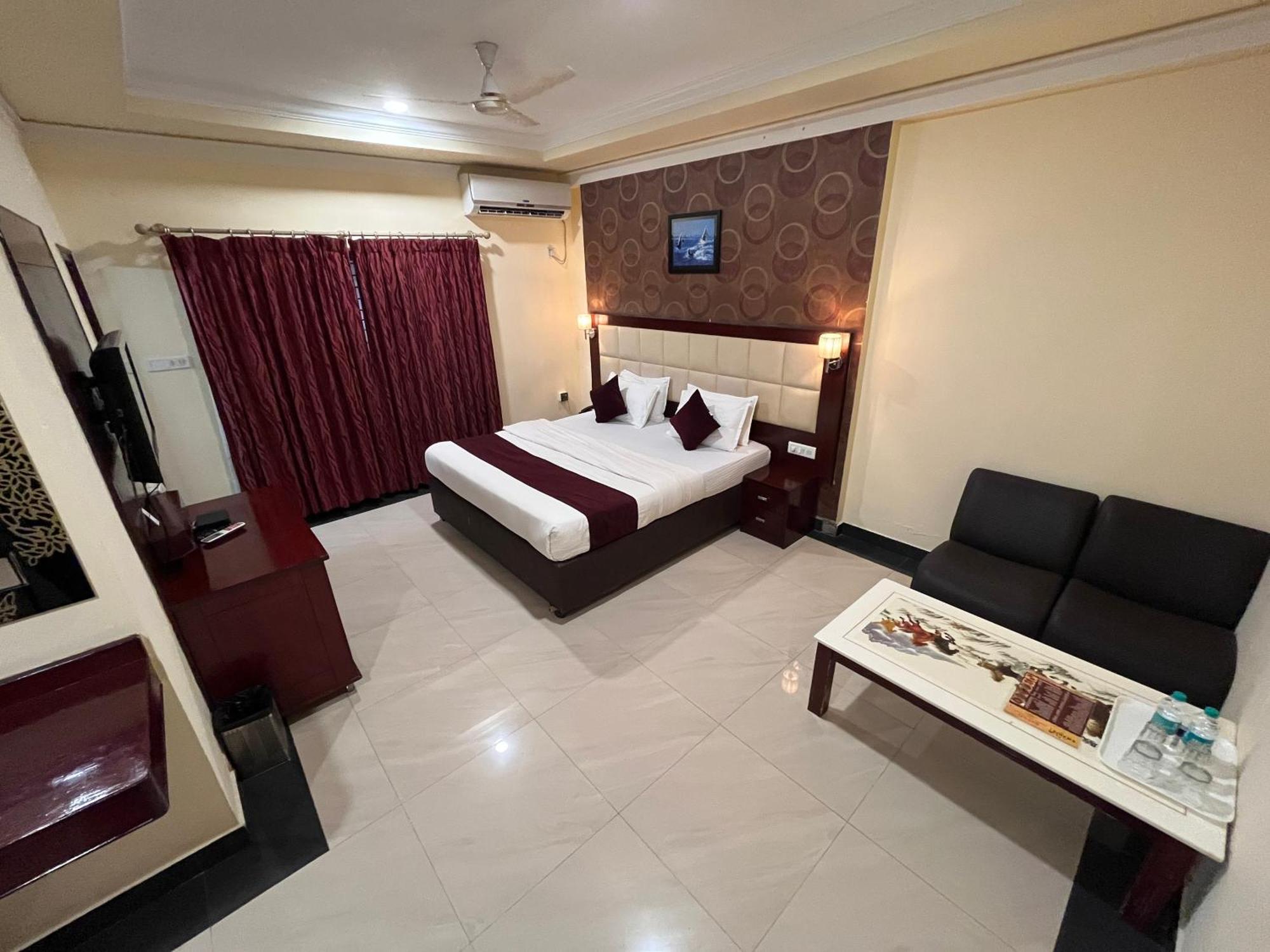 Ananya Comfortss Hospet Exteriér fotografie