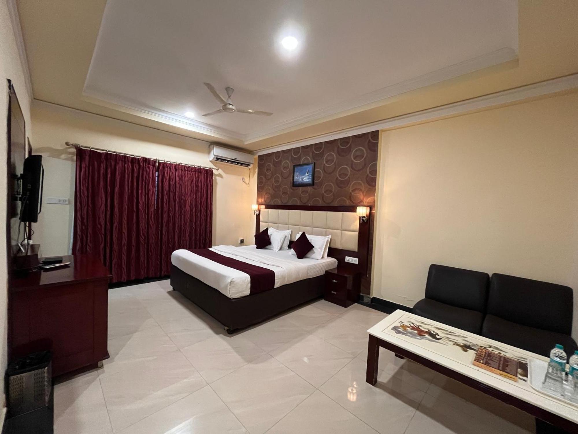 Ananya Comfortss Hospet Exteriér fotografie