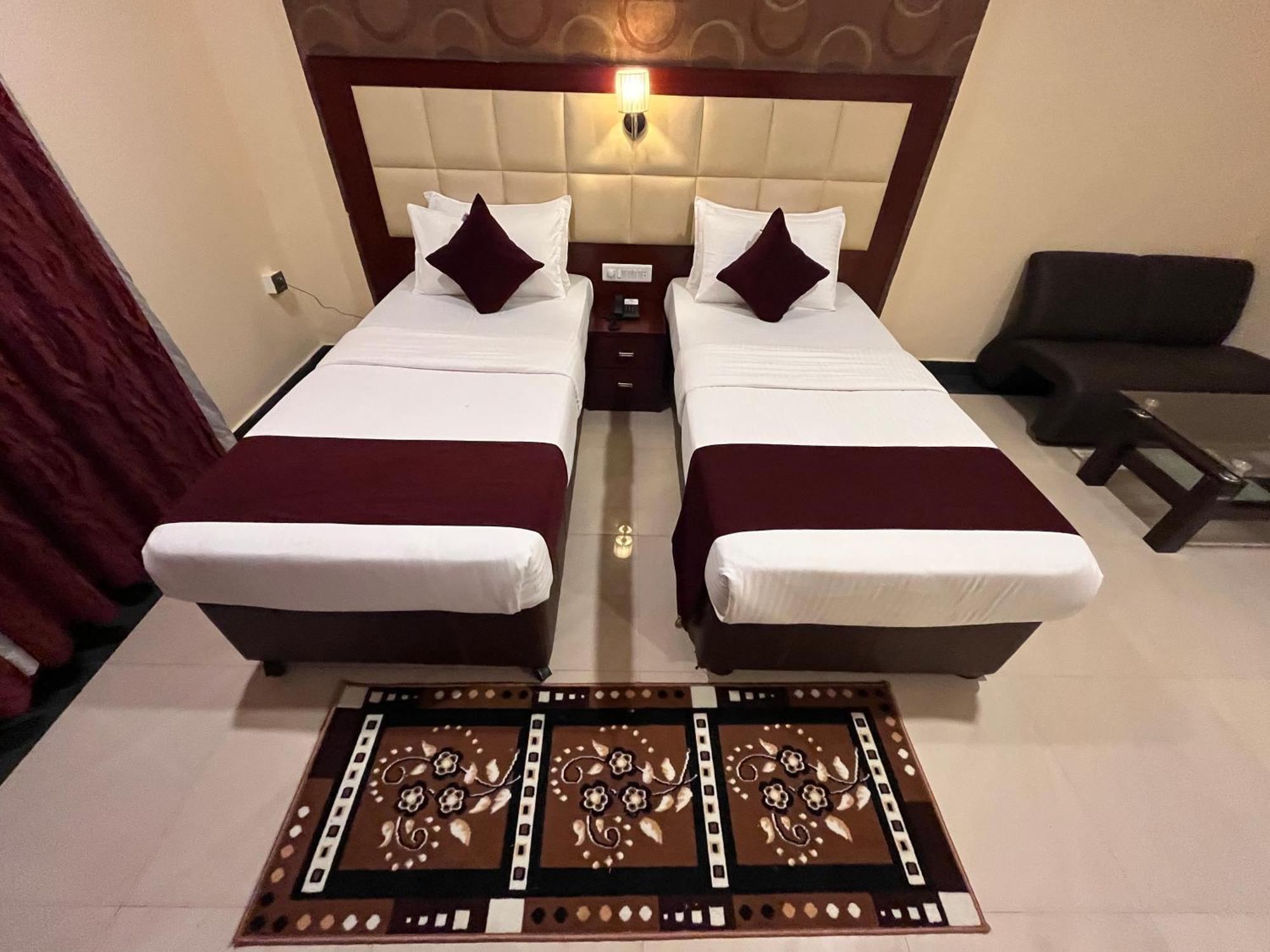 Ananya Comfortss Hospet Exteriér fotografie