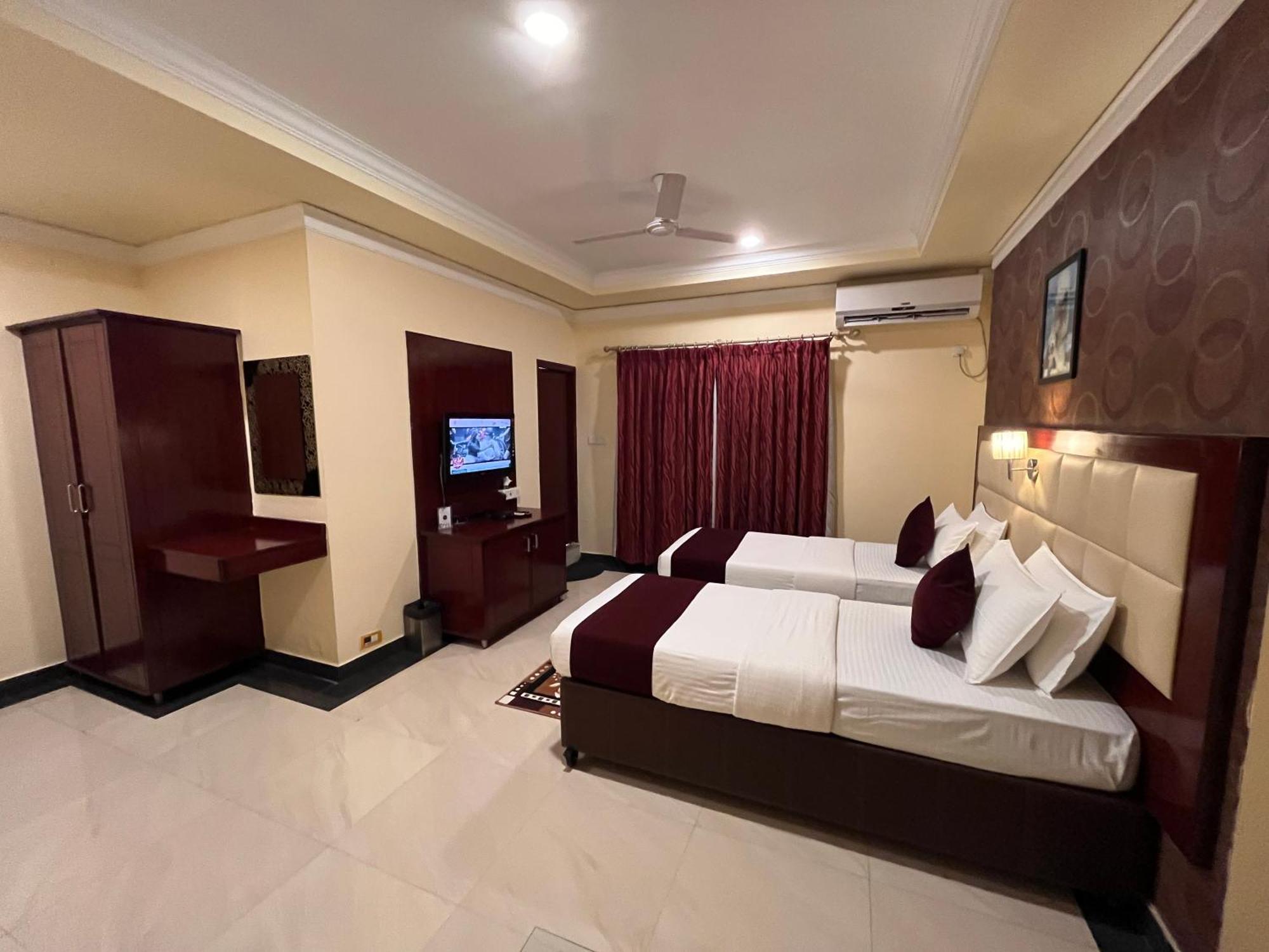 Ananya Comfortss Hospet Exteriér fotografie